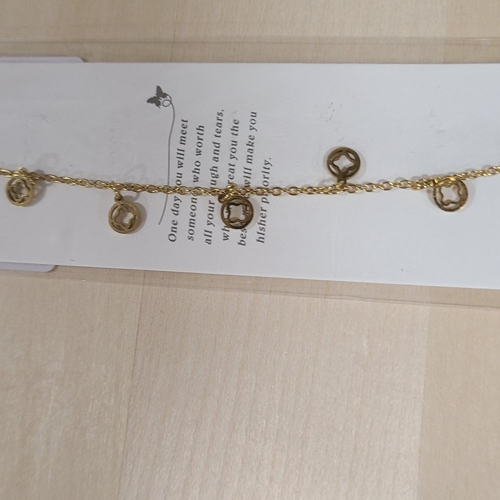 💛💛NEW💛💛 CUTE!! 18kt Gold Plated over SS Hollow Cut Clover Bracelet - Picture 10 of 16